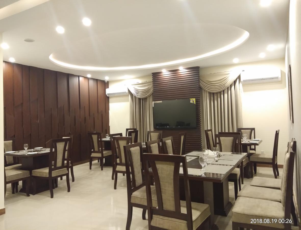 S Chalet Μουλτάν Εξωτερικό φωτογραφία